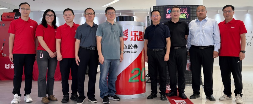 樂凱膠片國(guó)慶亮相保定萬博廣場(chǎng)，8天沉浸式體驗(yàn)點(diǎn)燃市民光影熱情